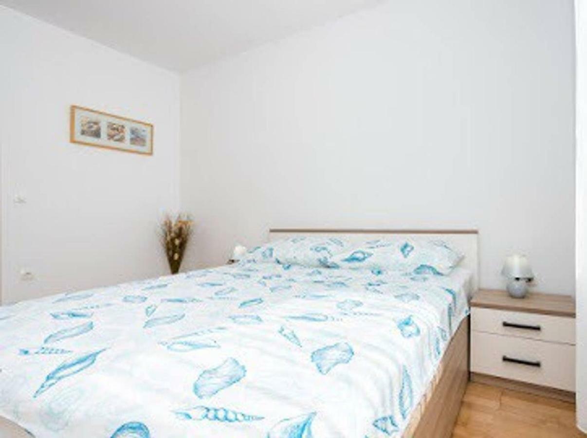 Apartment Maui Malinska Eksteriør bilde