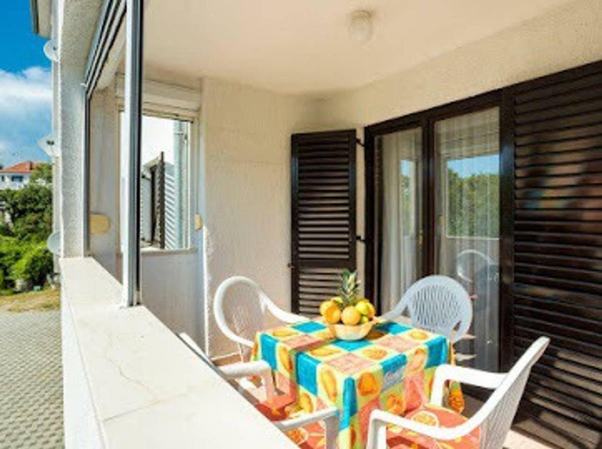 Apartment Maui Malinska Eksteriør bilde